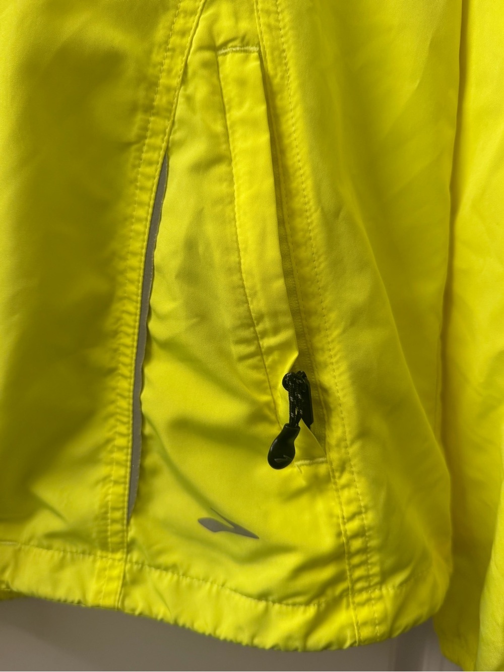 Brooks Neon Yellow and Black lightweight athletic jacket - Picture 6 of 6